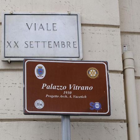 Palazzo Vitrano - Tourist Apartment คาตาเนีย ภายนอก รูปภาพ