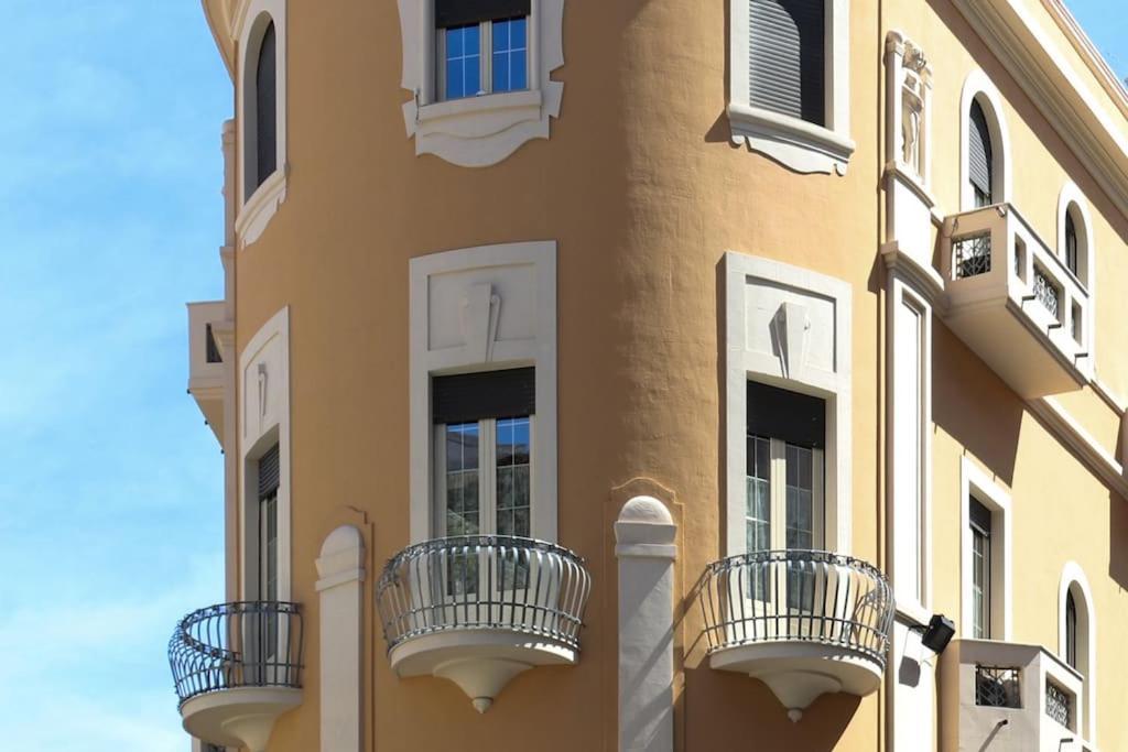 Palazzo Vitrano - Tourist Apartment คาตาเนีย ภายนอก รูปภาพ